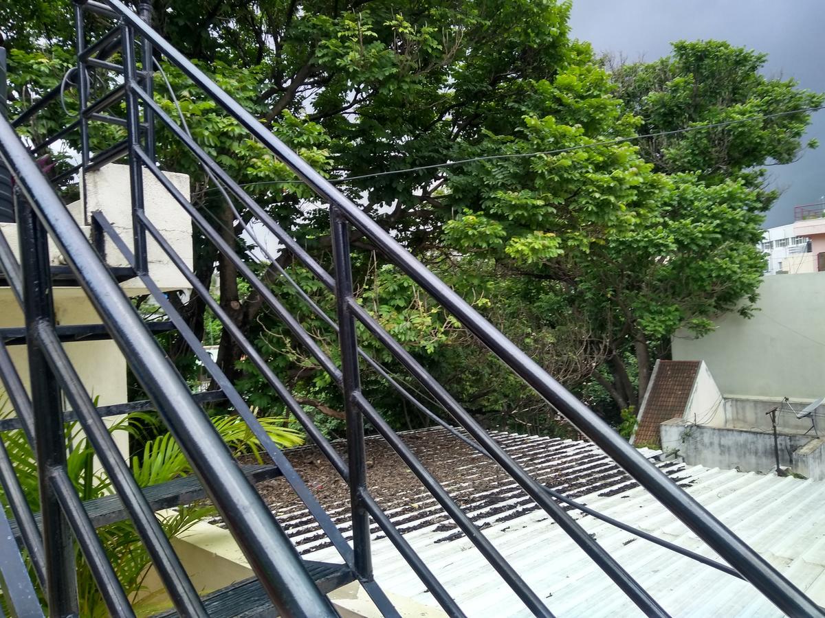 B Cube Hostel Bangalore Exterior foto